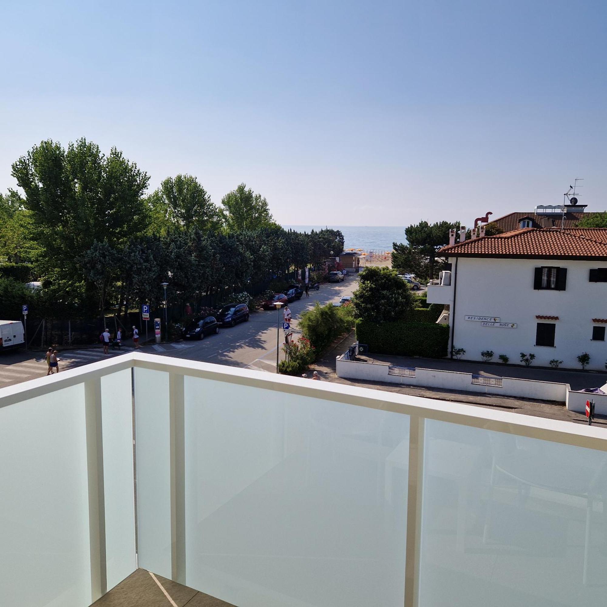 Junior Family Hotel Cavallino-Treporti Exteriör bild